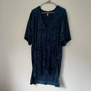 Free People - We The Free Blue Crushed Velvet Tunic Size Medium